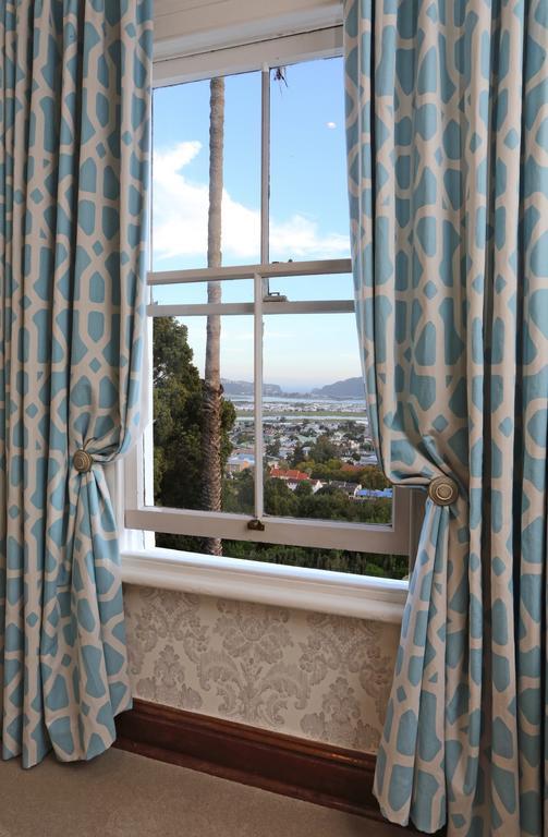 Falcons View Manor Книсна Номер фото